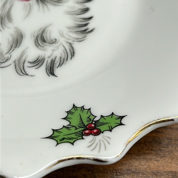Vintage Bone China Jolly Santa Holly Mistletoe Holiday Christmas Small Dish - Picture 5 of 10